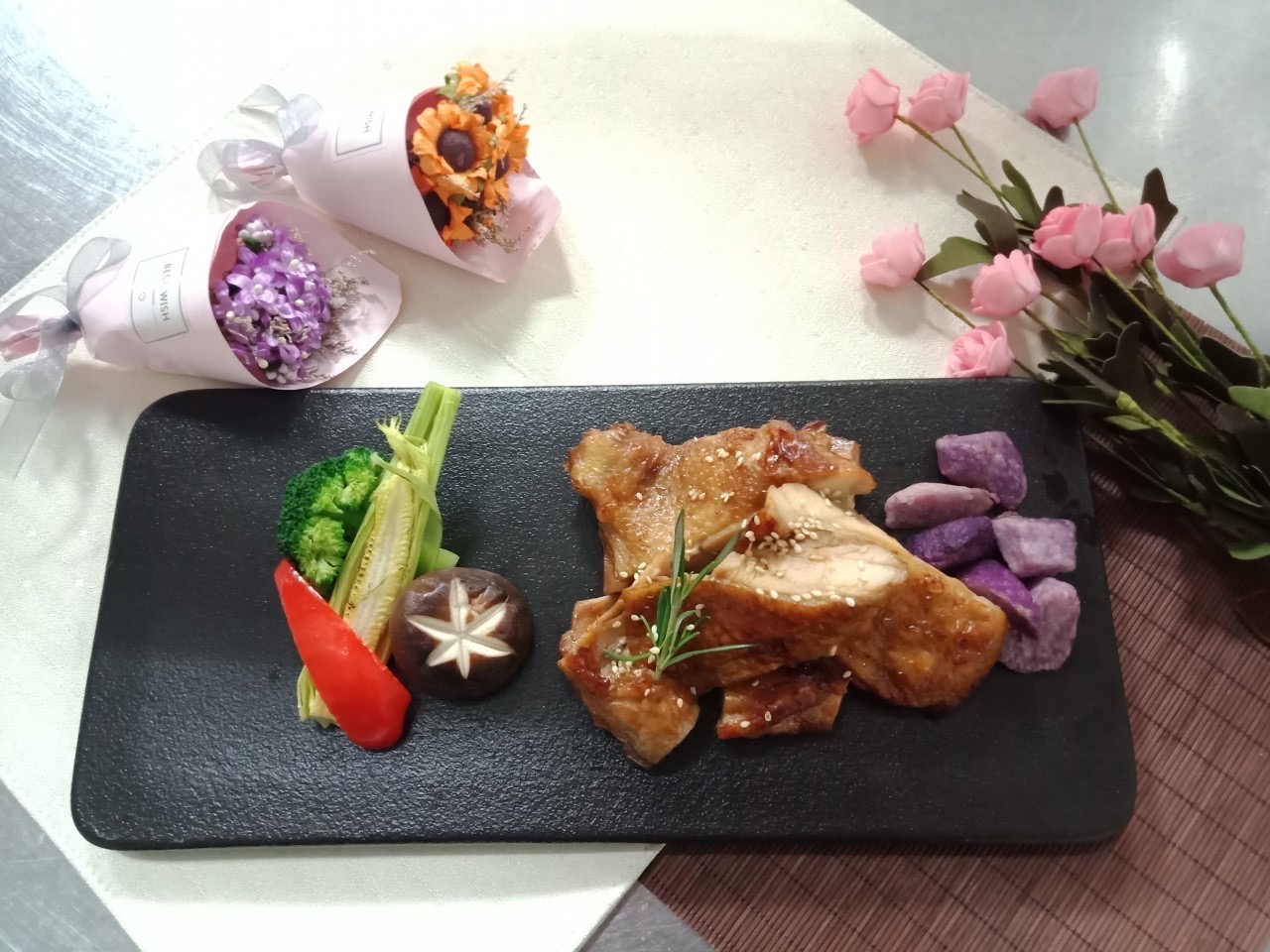 假日排餐